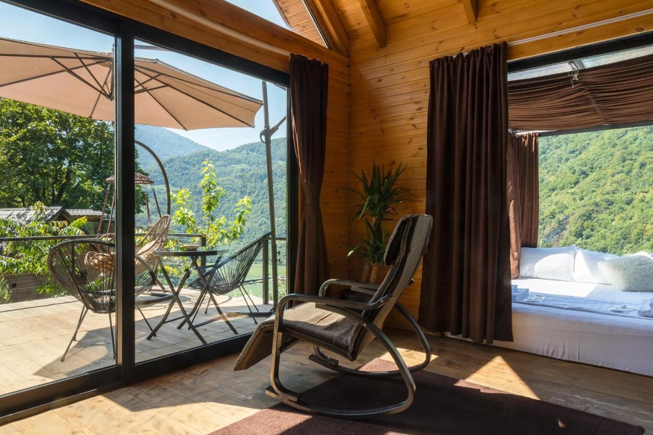 Woodpecker Ვუდფექერი Vila Batumi Exterior foto