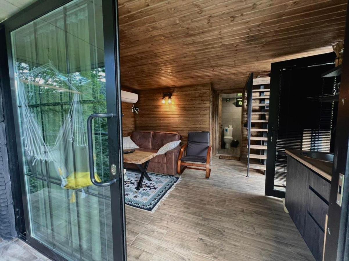 Woodpecker Ვუდფექერი Vila Batumi Exterior foto